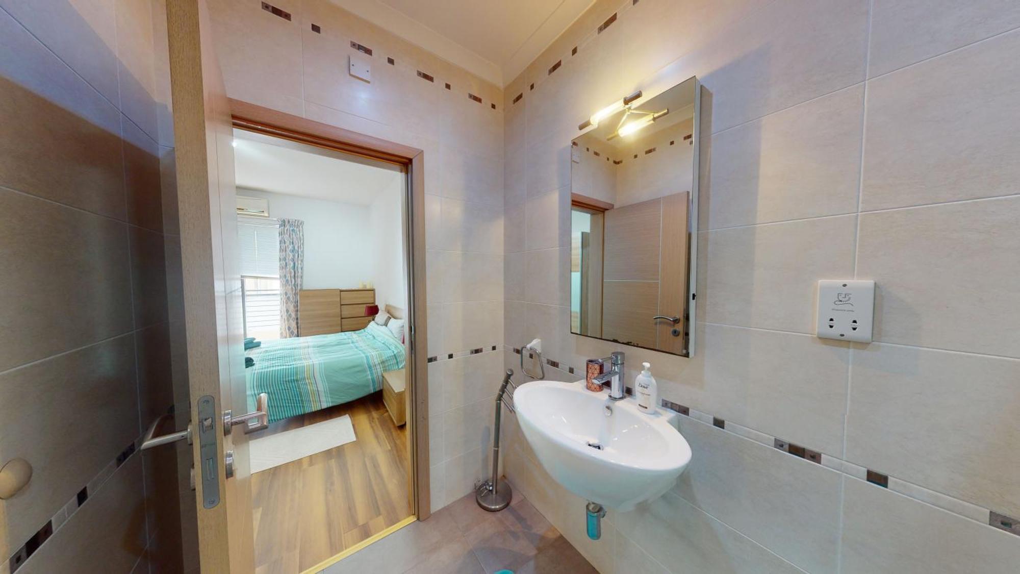 4Th Floor Apartment In Tigne Sliema Exterior foto